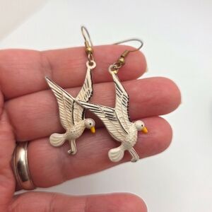 Gold tone seagull earrings with a touch of vintage charm jewellery Korea signed
